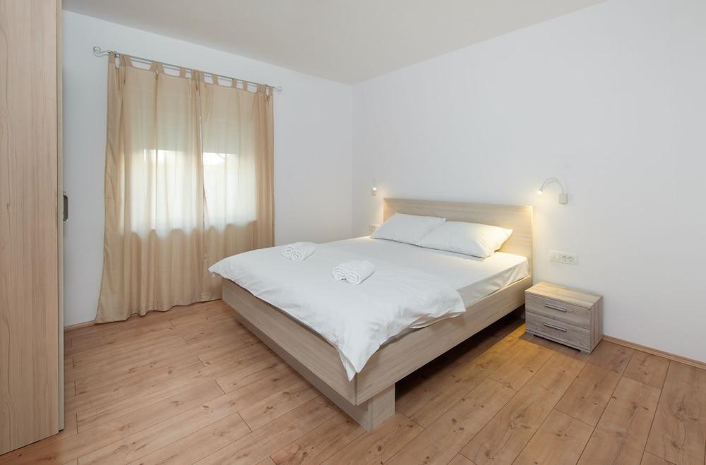 Cezar Luxury Apartment