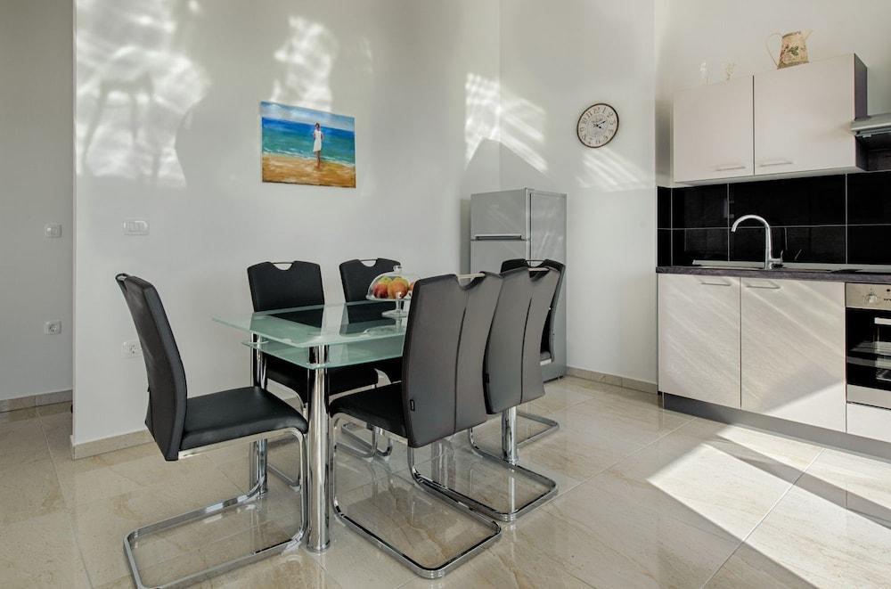 Cezar Luxury Apartment