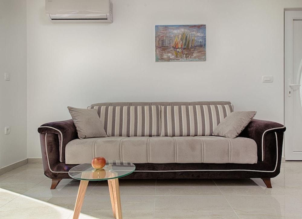 Cezar Luxury Apartment