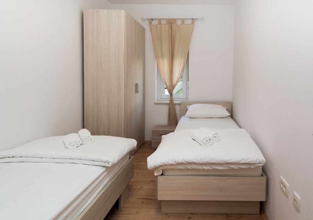 Cezar Luxury Apartment