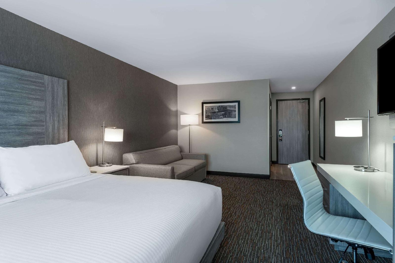Wingate by Wyndham Kanata West Ottawa