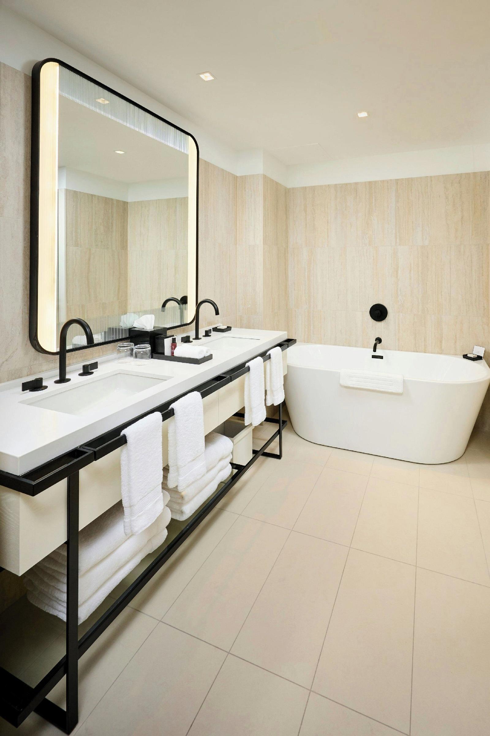 The Pearle Hotel & Spa Autograph Collection
