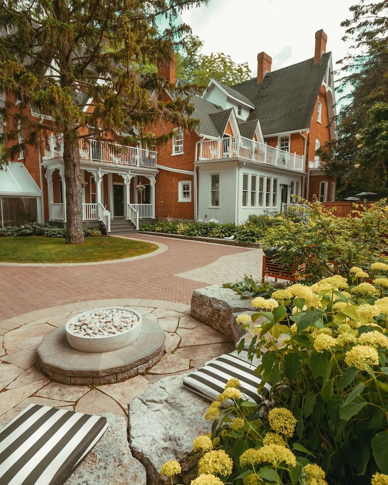 Merrill House