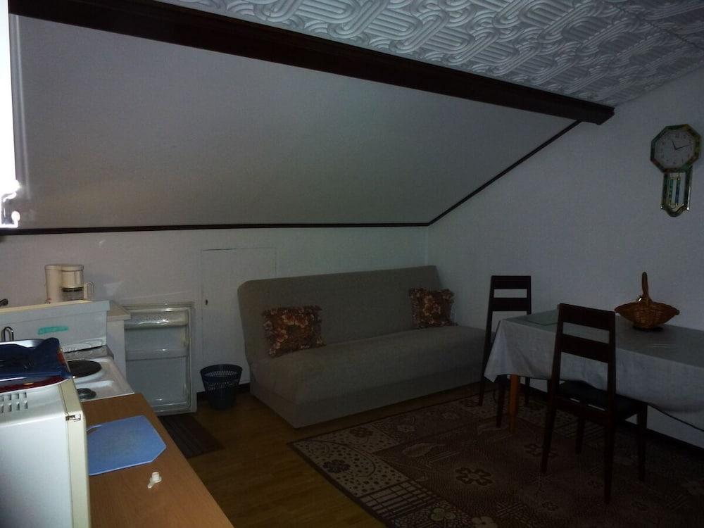 Barac Apartments