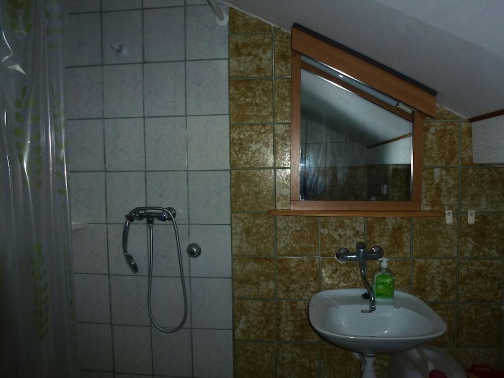 Barac Apartments
