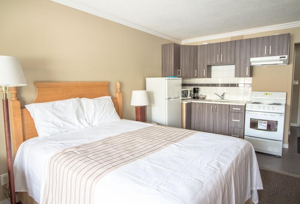 Elevate Rooms Okanagan Royal Park Inn