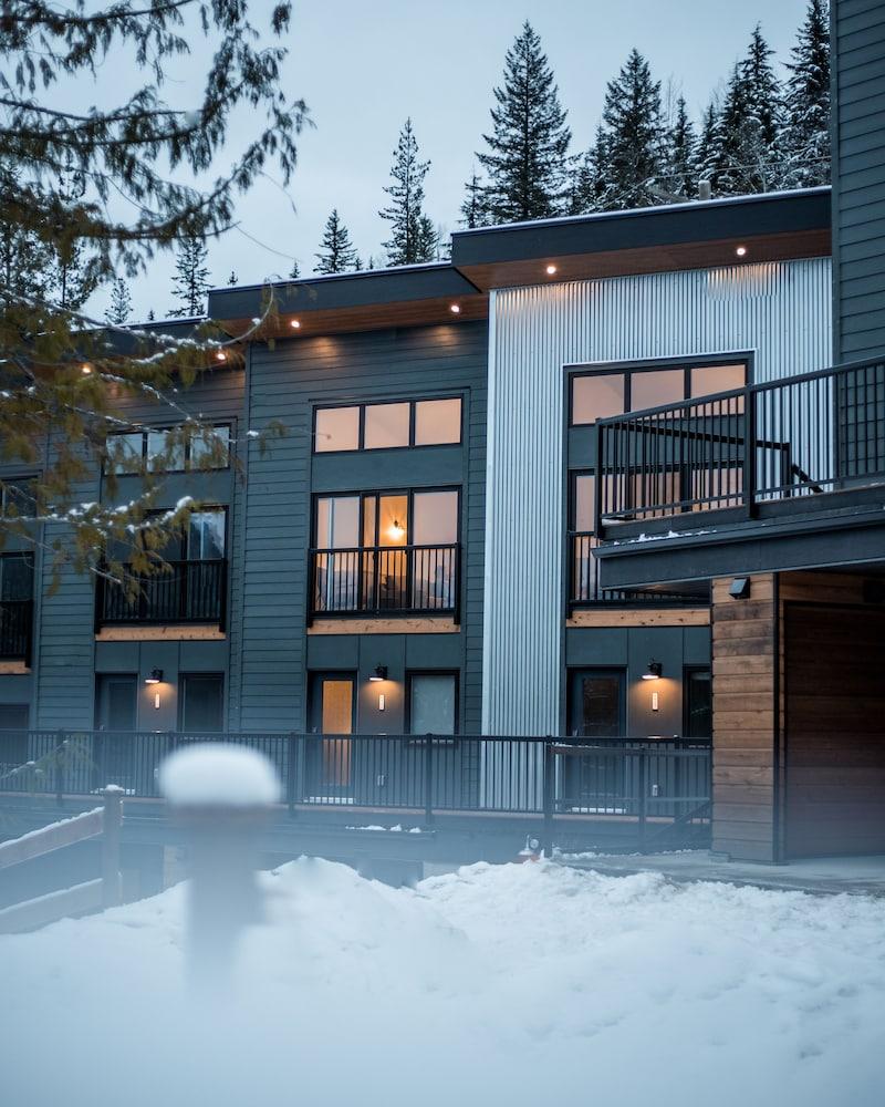 Basecamp Resorts Revelstoke