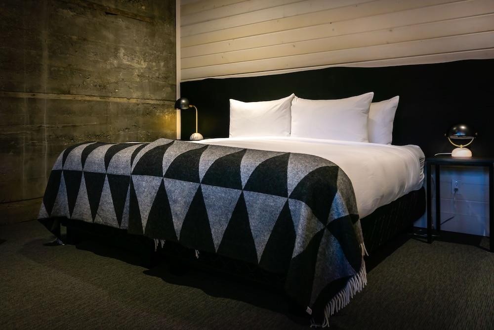 The Explorers Society Hotel