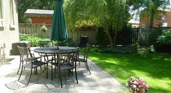 Cottage on Caledonia Bed & Breakfast