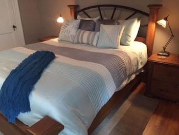 Cottage on Caledonia Bed & Breakfast
