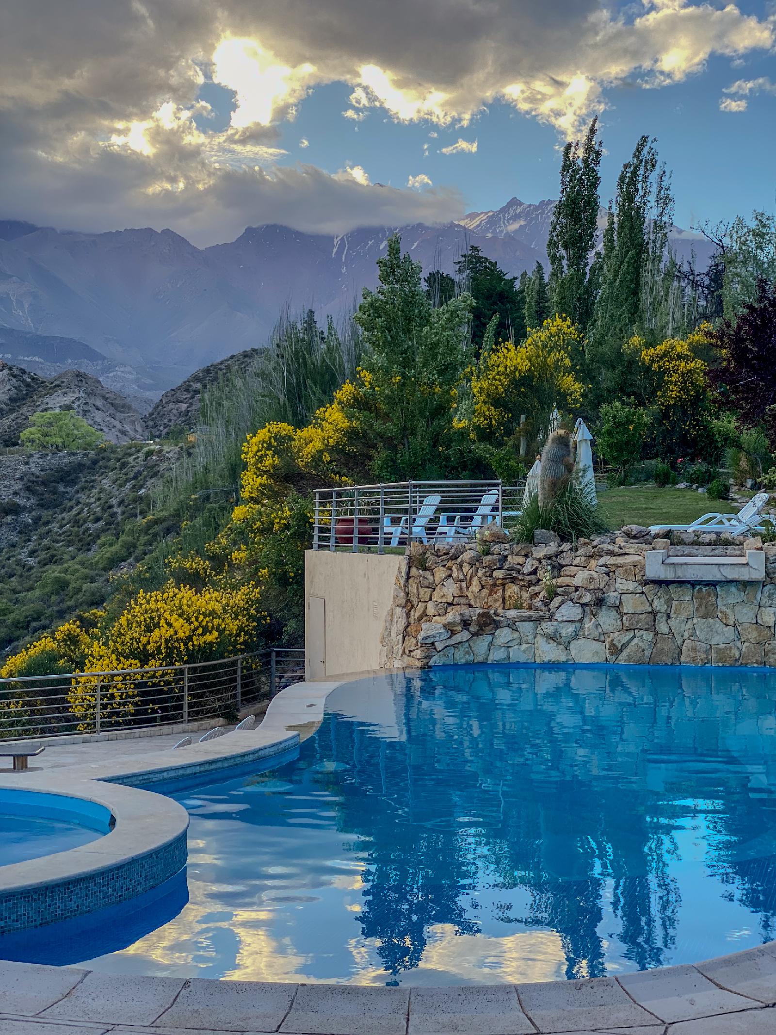 El Carmelo Mountain Lodge
