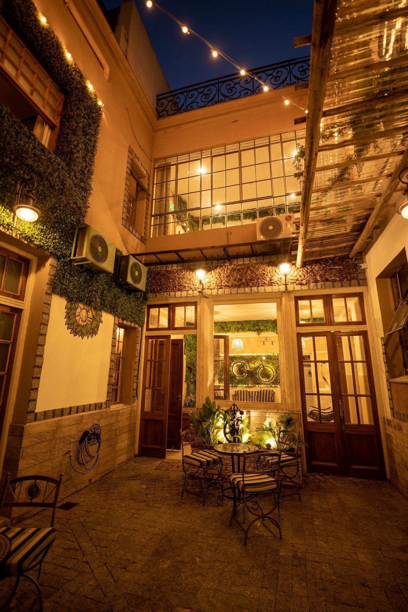 Che Juan Hostel Ba