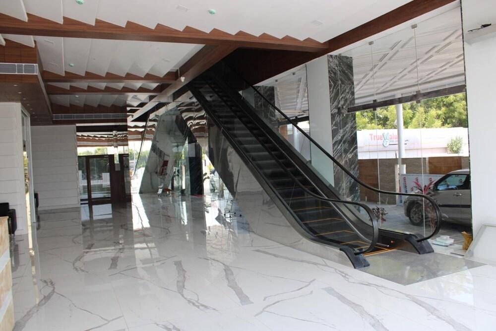 La Vivanta Hotel