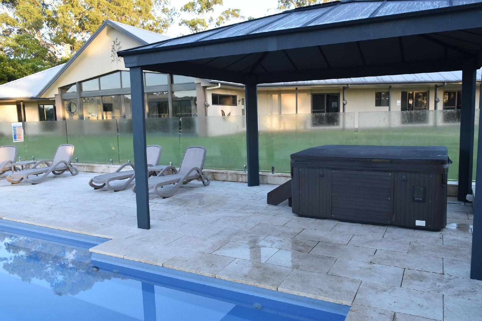 Mapleton Springs B&B