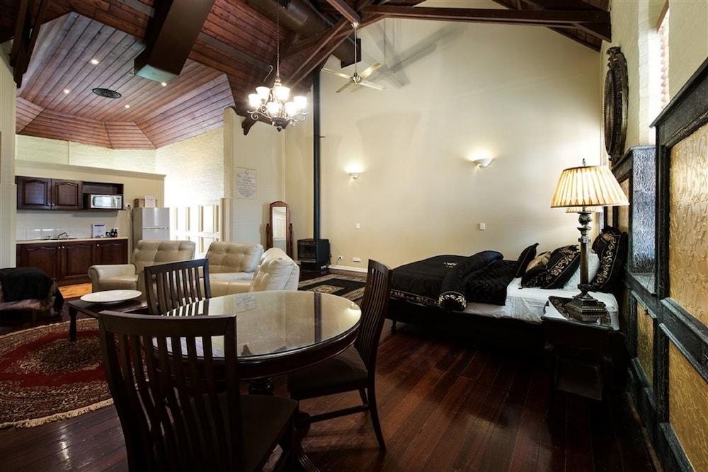 Castlemaine Colonial Motel