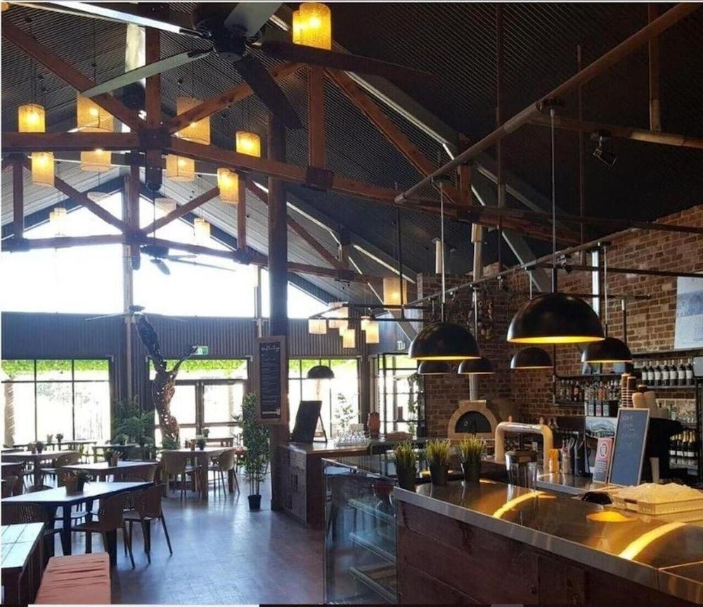 Dubbo Rhino Lodge