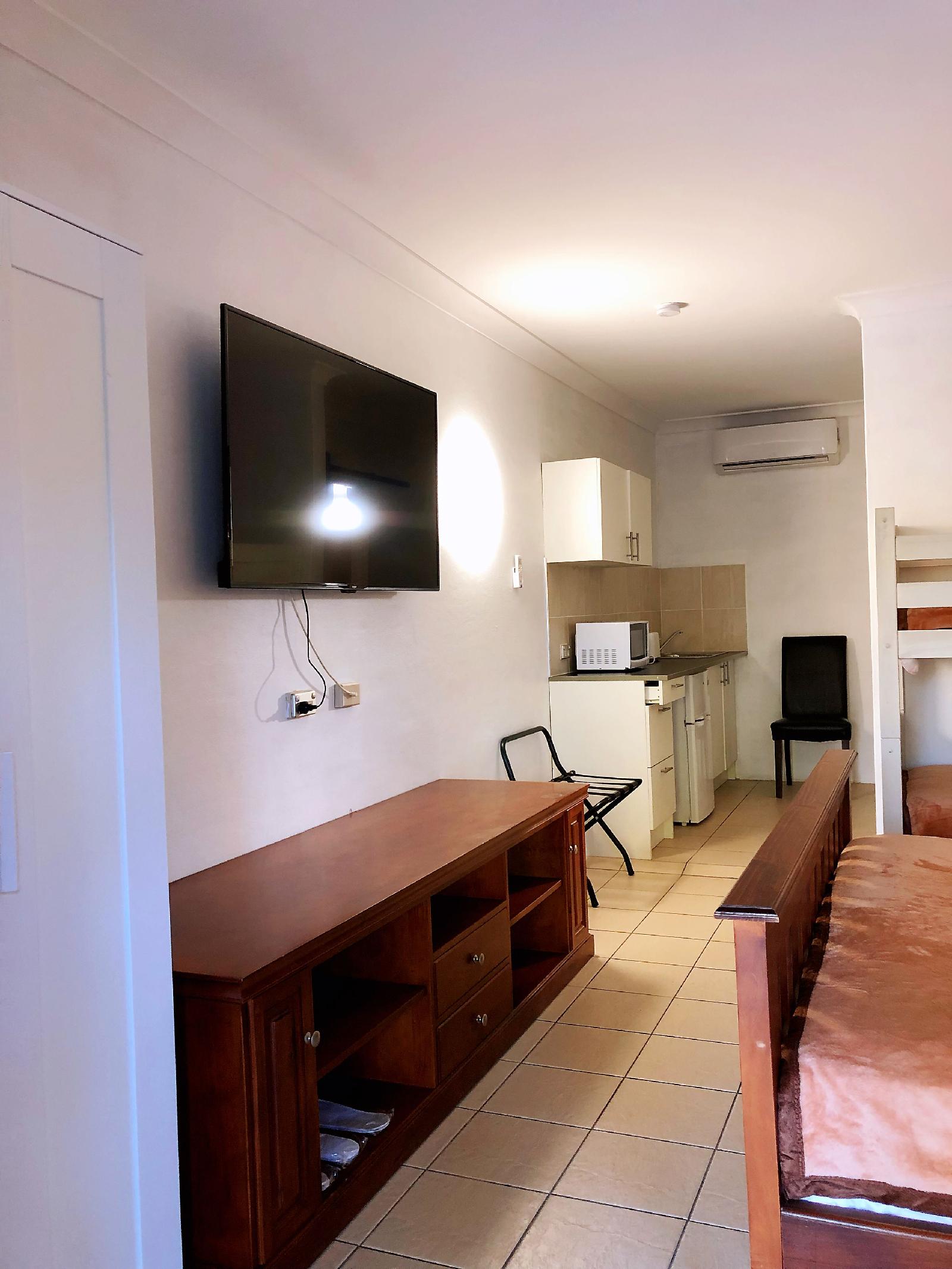 Central Jetty Motel