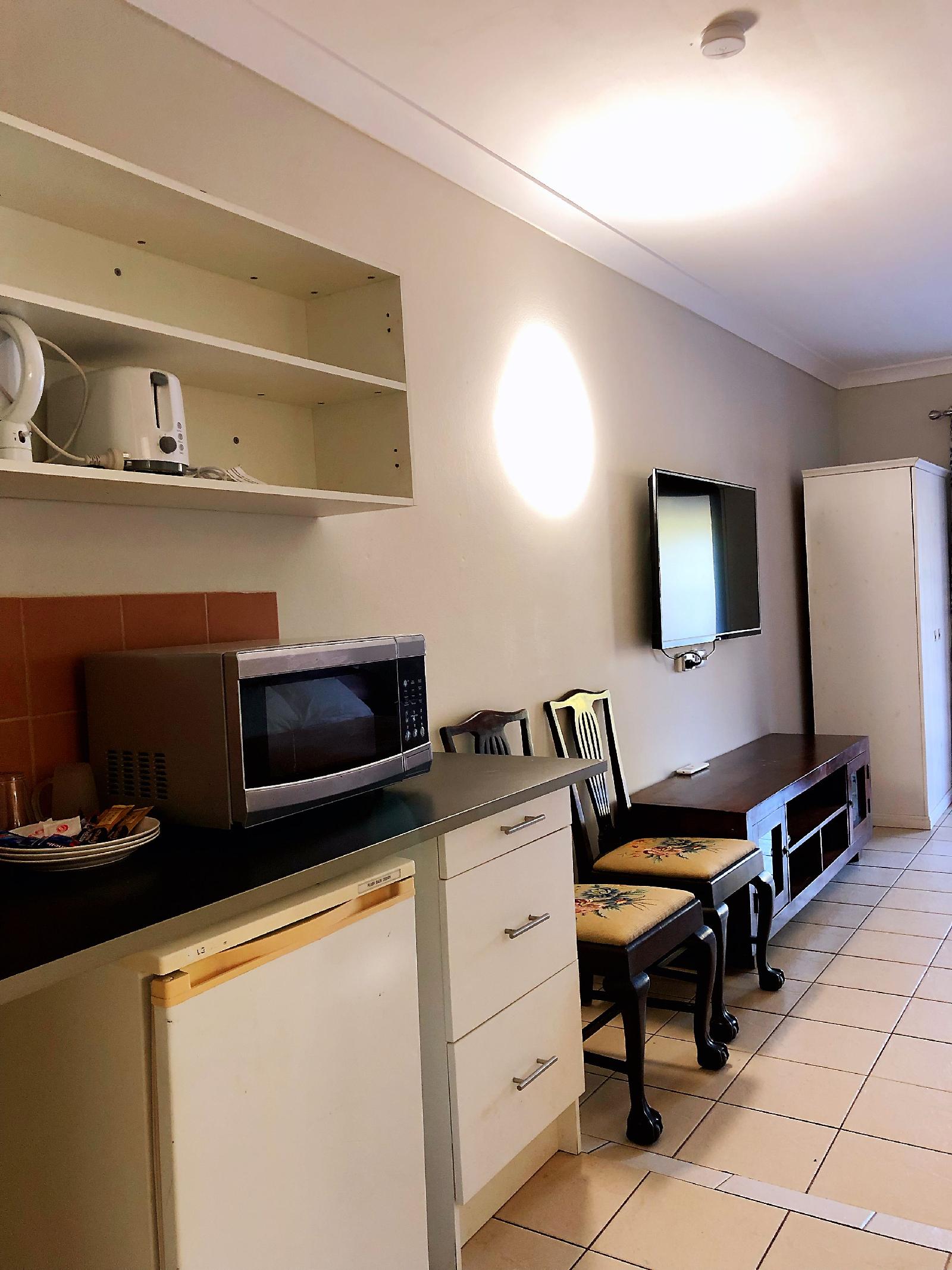 Central Jetty Motel