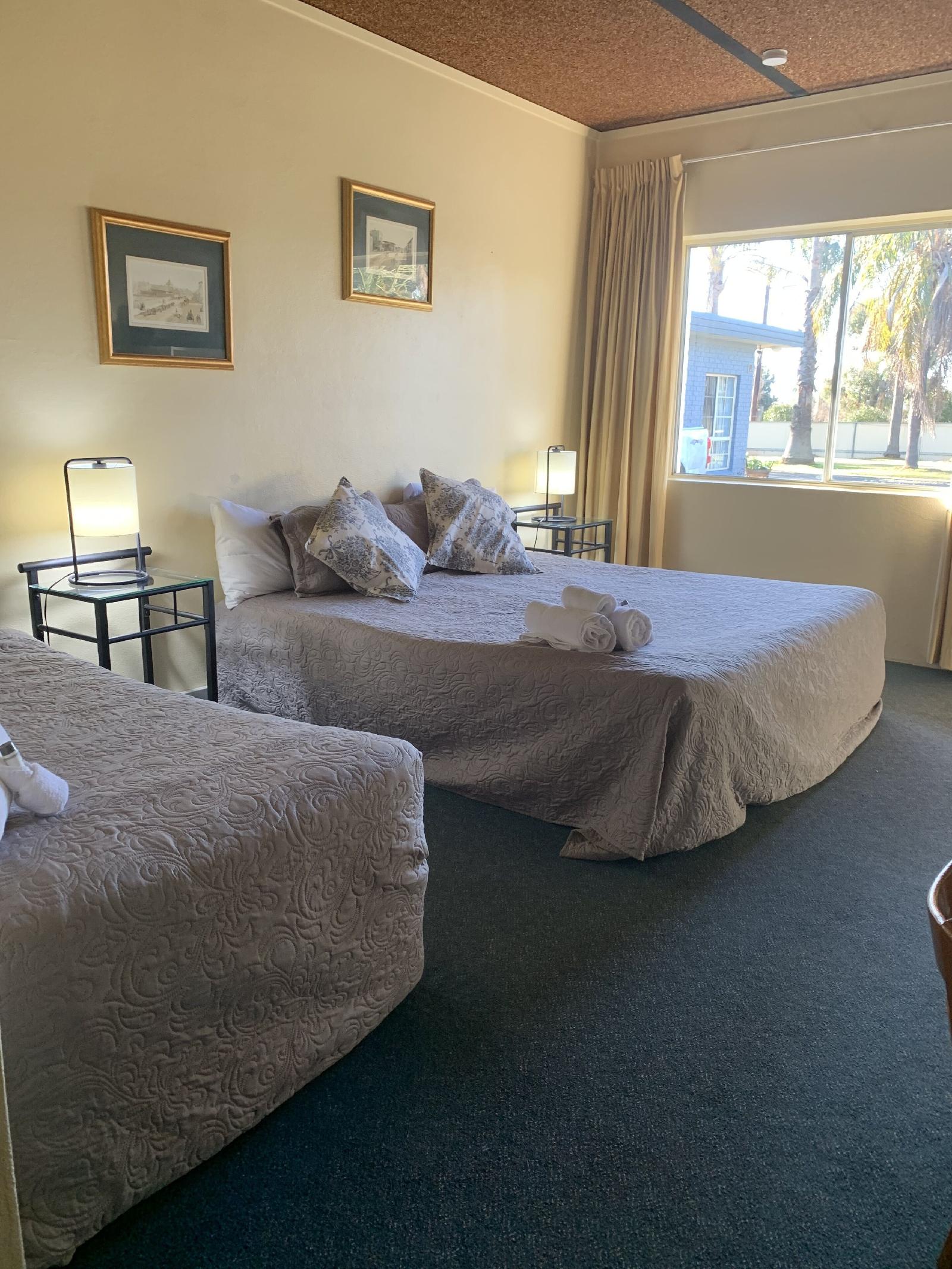 Temora Motel
