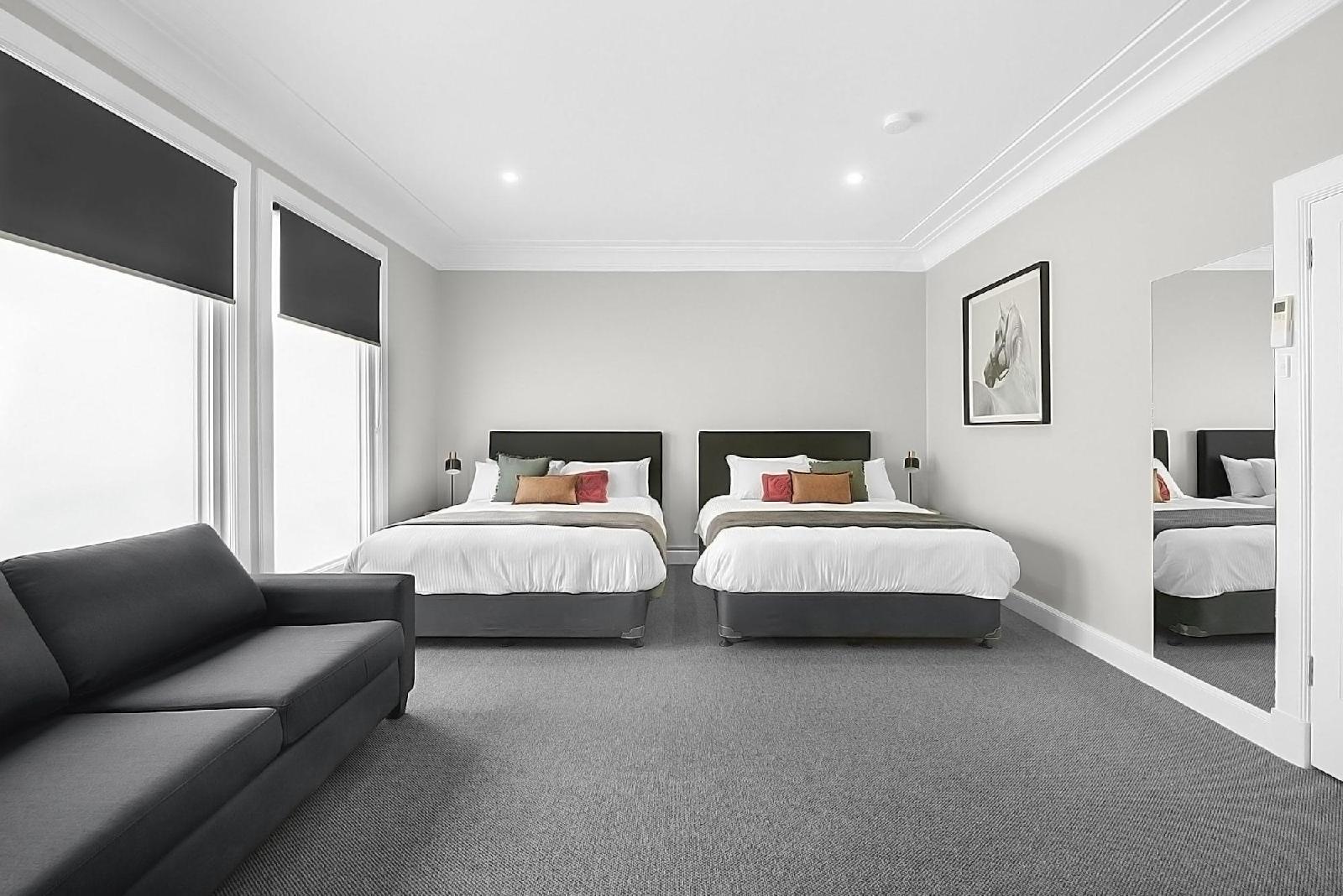 Horse & Jockey Hotel