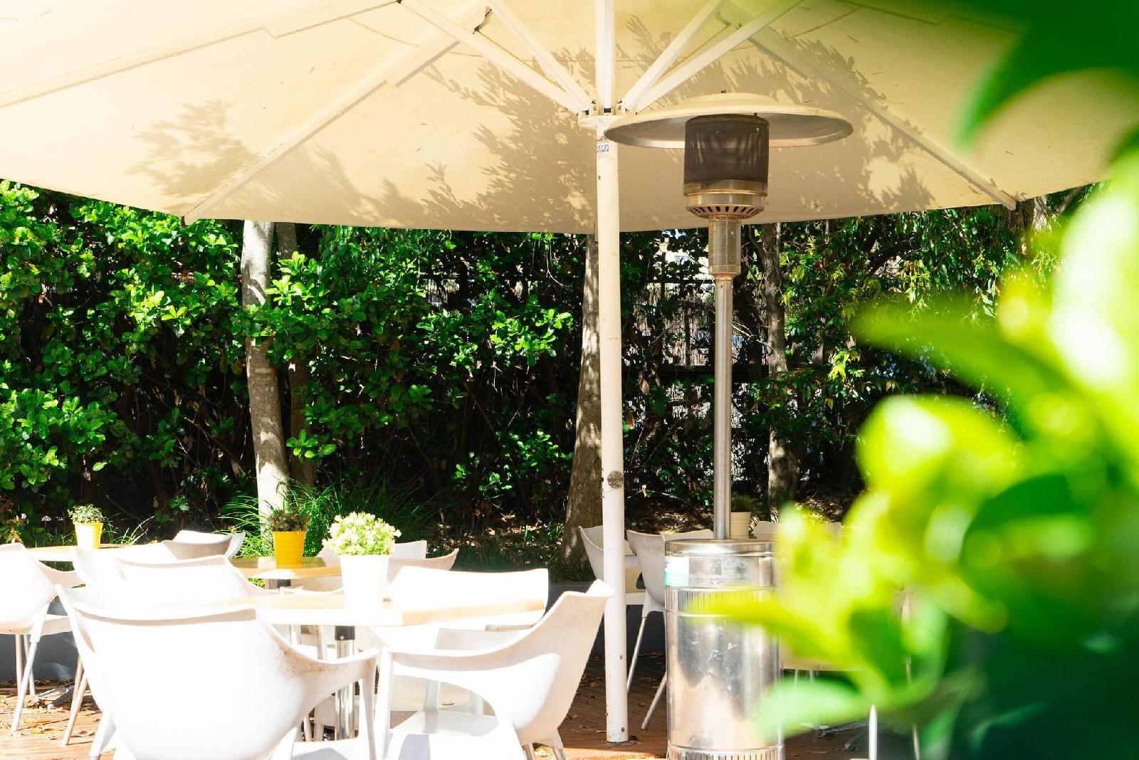 Horse & Jockey Hotel