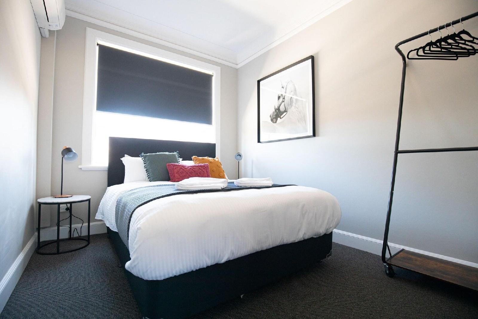 Horse & Jockey Hotel