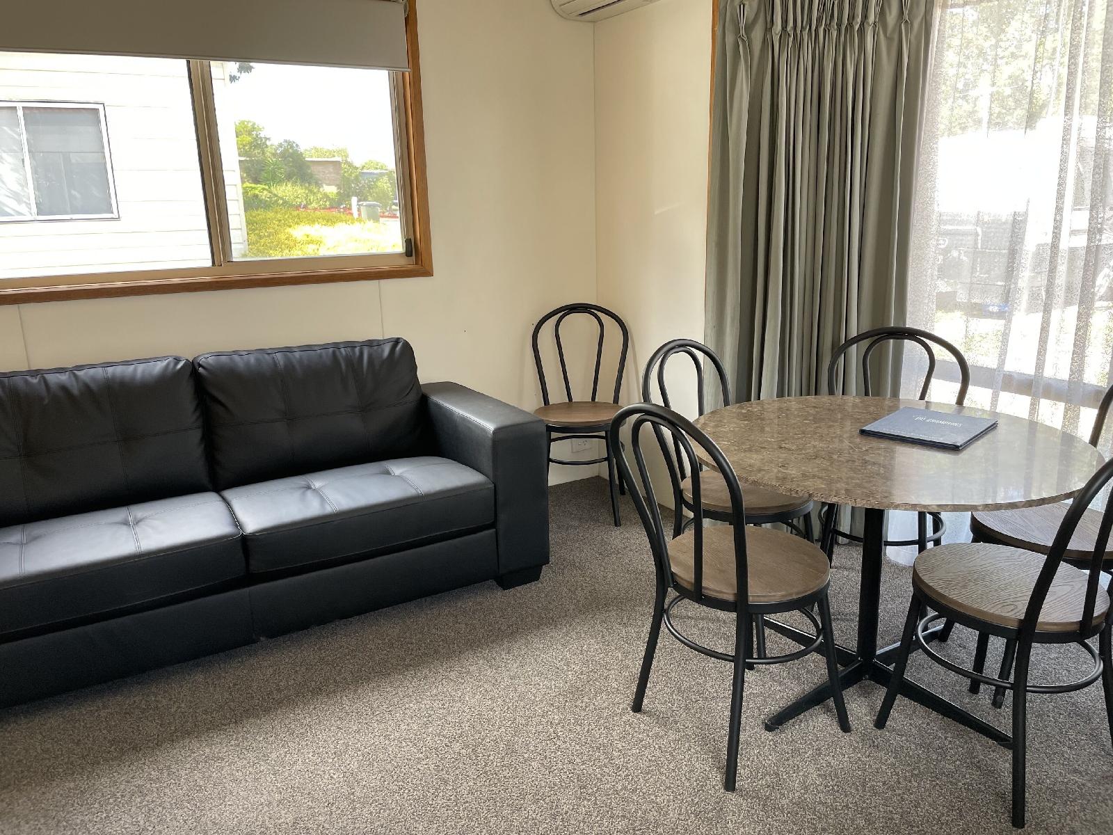 Acacia Caravan Park
