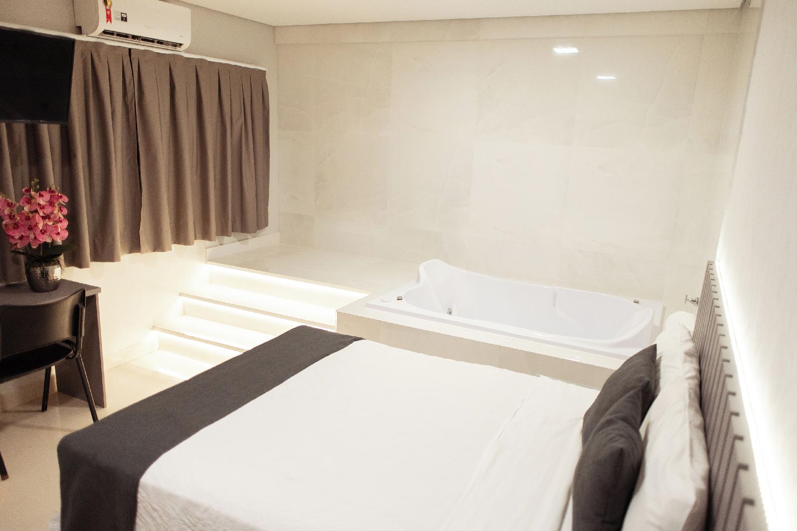 Paris Hotel