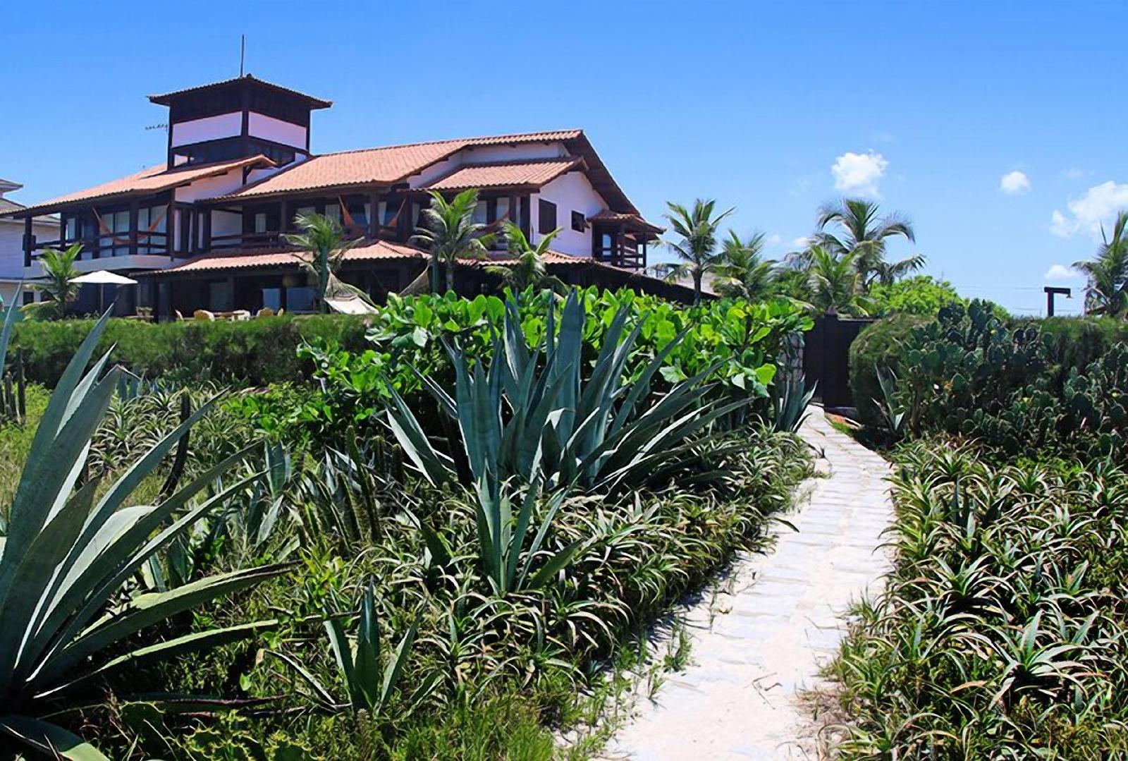 Oceanica 1000 Beachfront Pousada