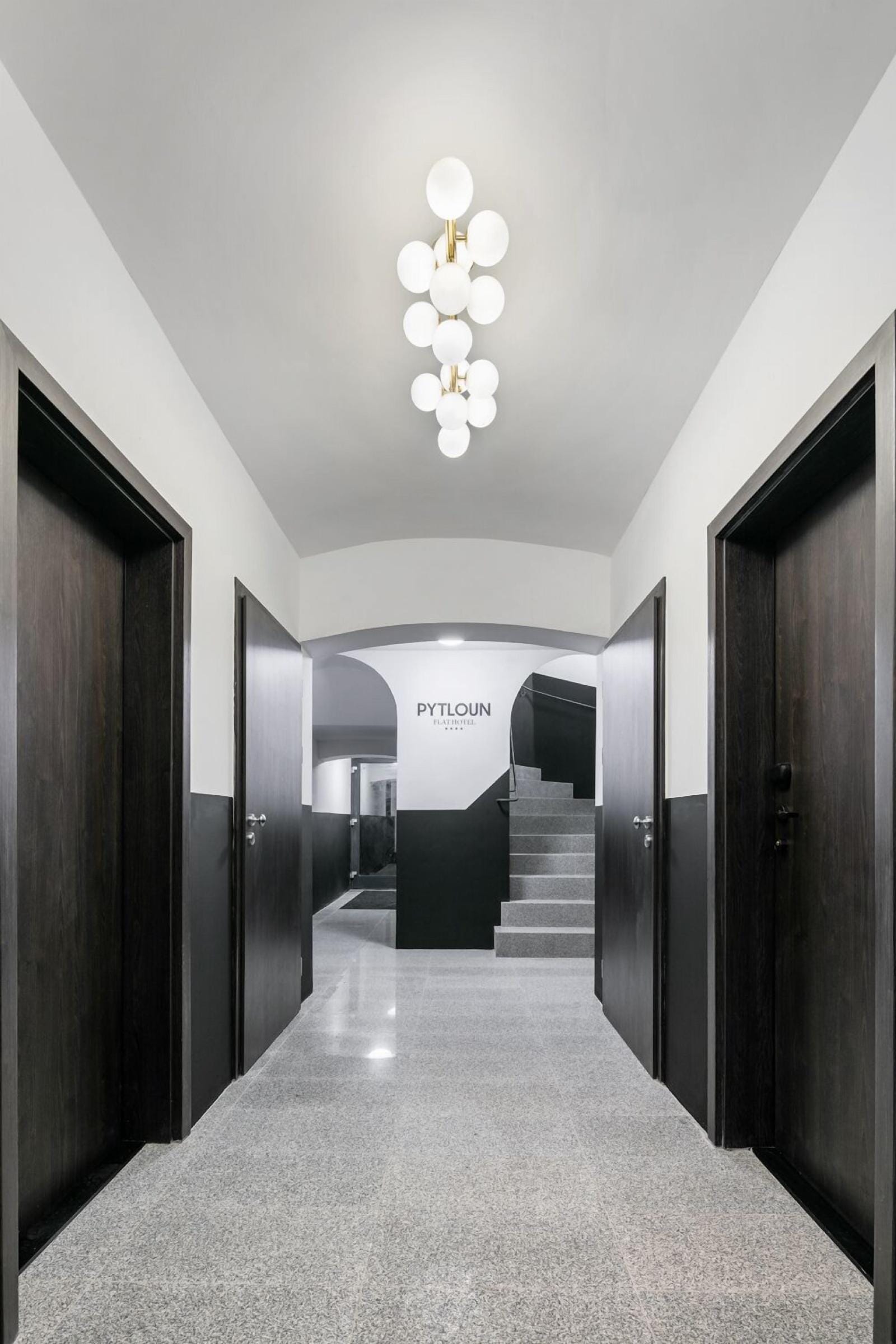 Pytloun Flat Hotel