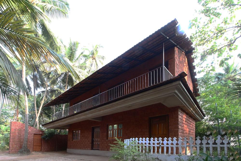 OYO 23417 Elegant Studio