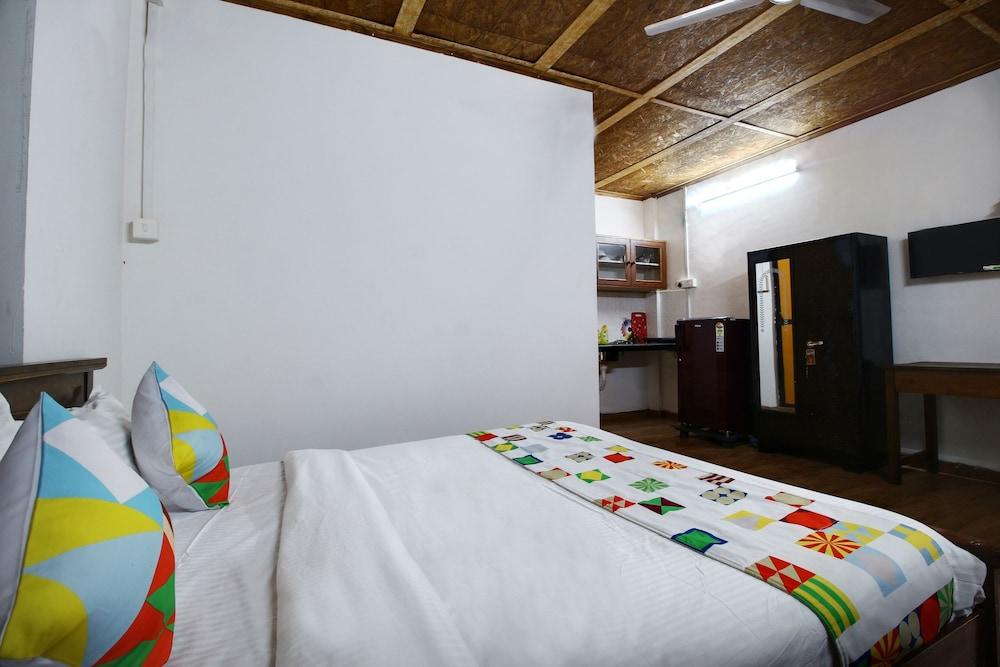 OYO 23417 Elegant Studio