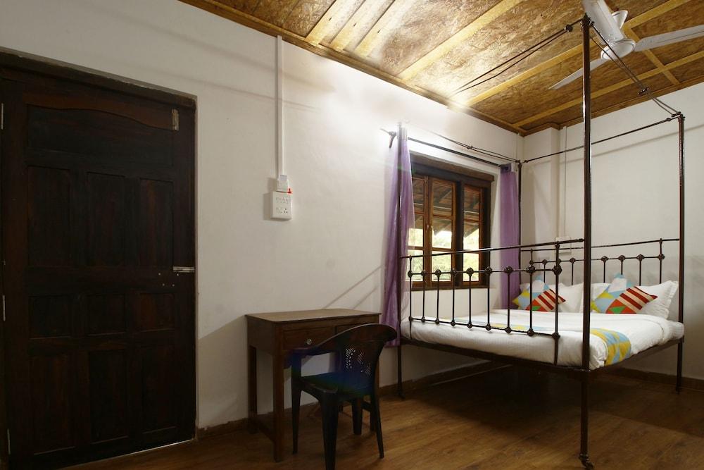 OYO 23417 Elegant Studio