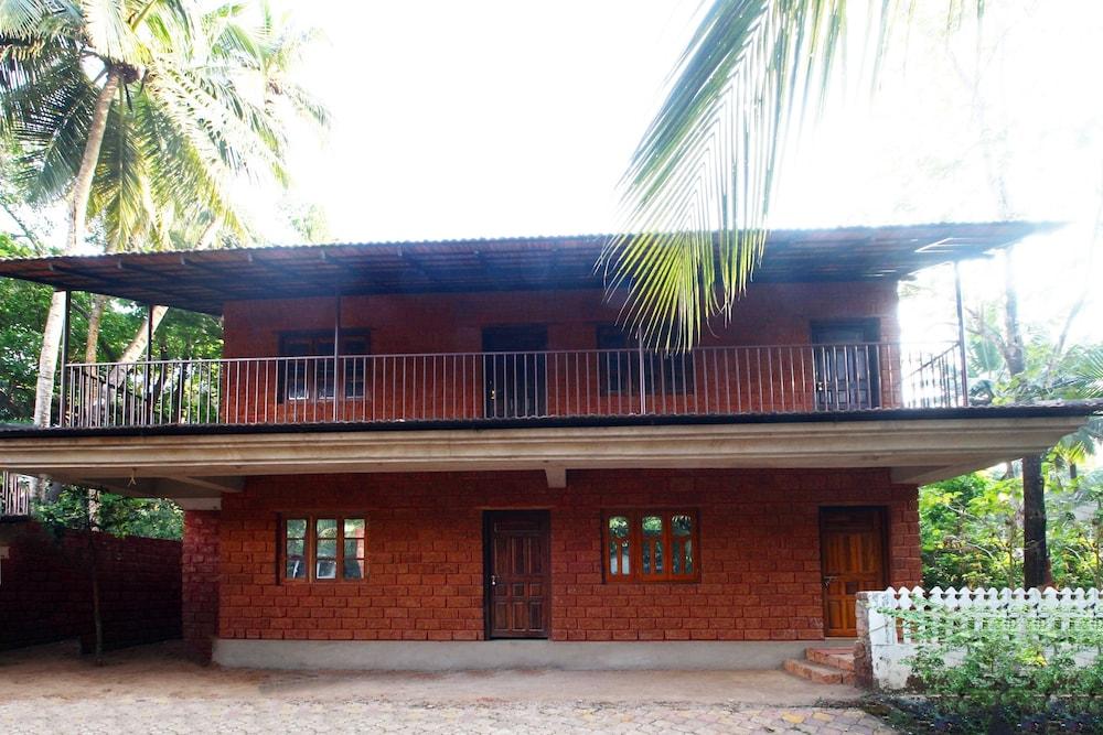 OYO 23417 Elegant Studio