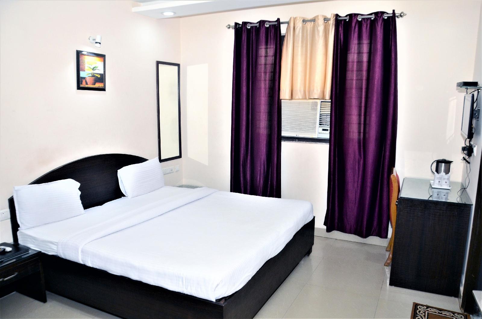 Hotel Pradeep Palace
