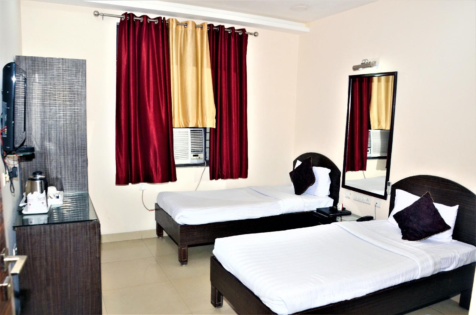 Hotel Pradeep Palace