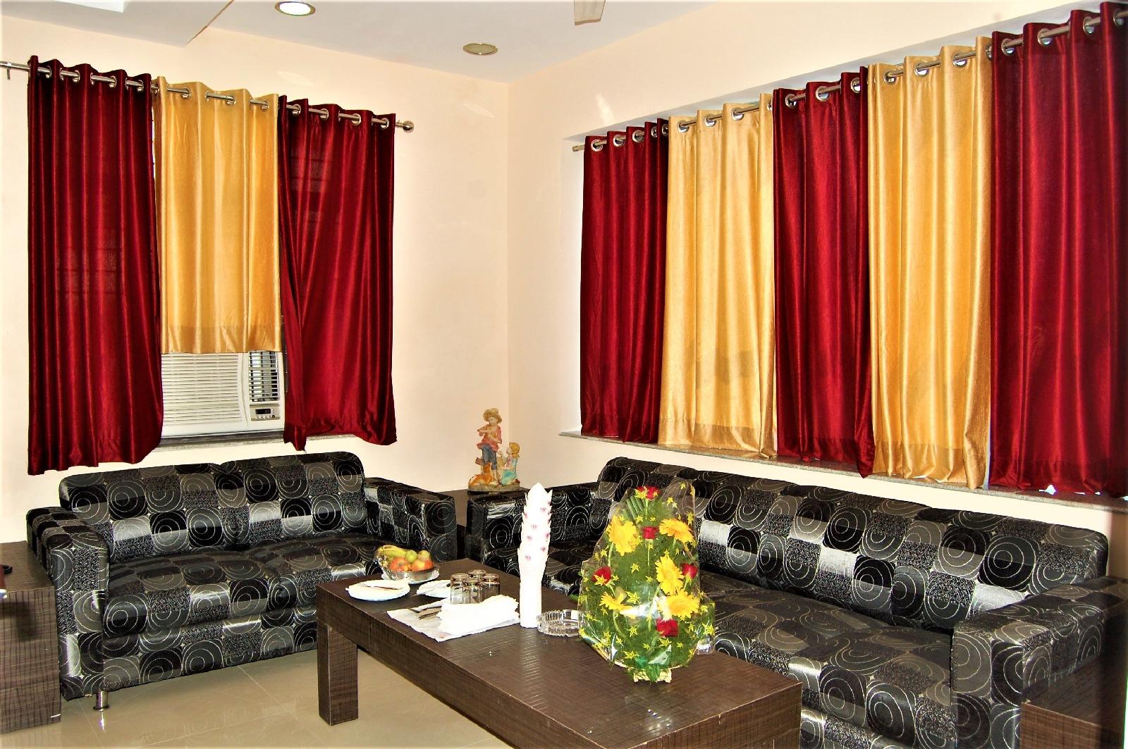 Hotel Pradeep Palace