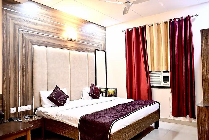 Hotel Pradeep Palace