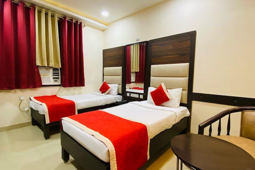 Hotel Pradeep Palace