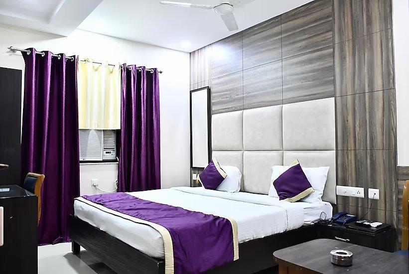 Hotel Pradeep Palace