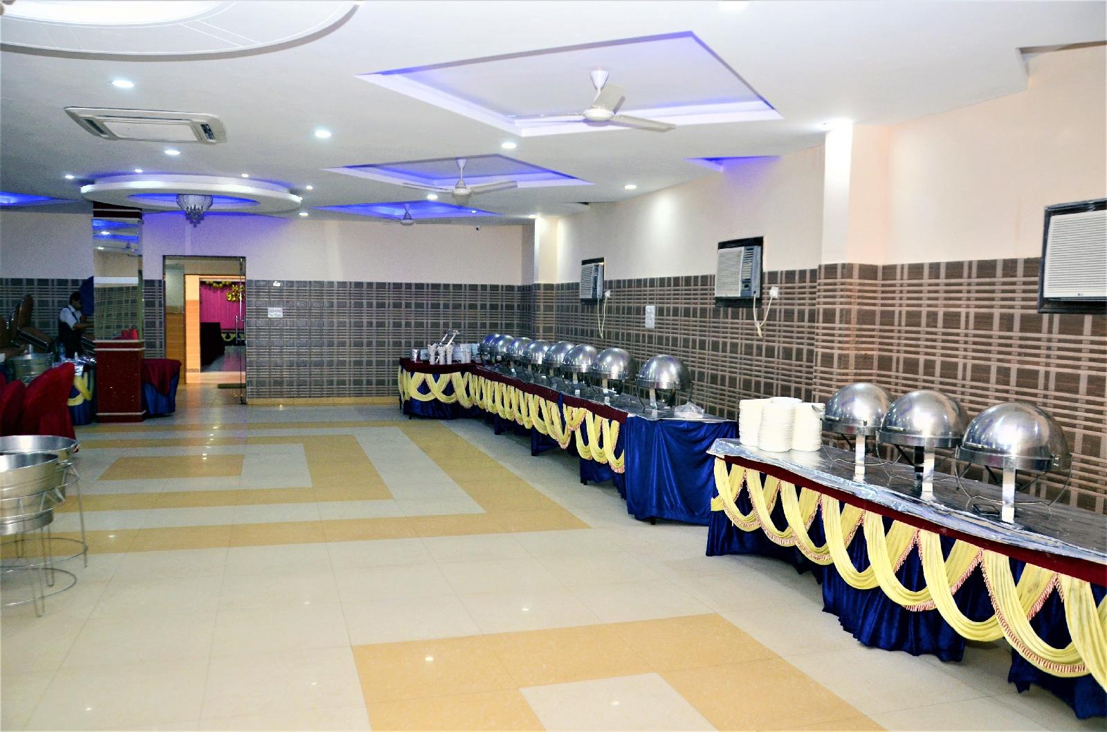 Hotel Pradeep Palace