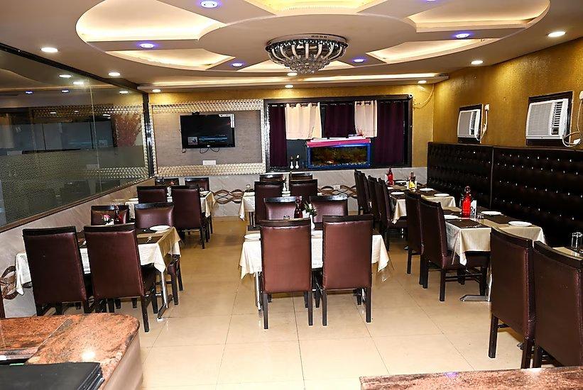 Hotel Pradeep Palace