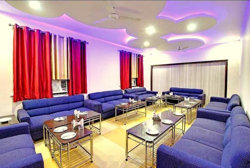 Hotel Pradeep Palace