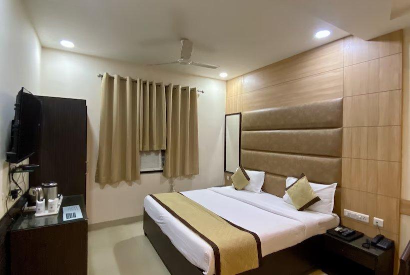 Hotel Pradeep Palace