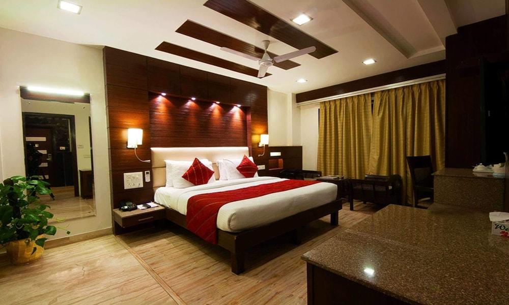 West Yard Hotels