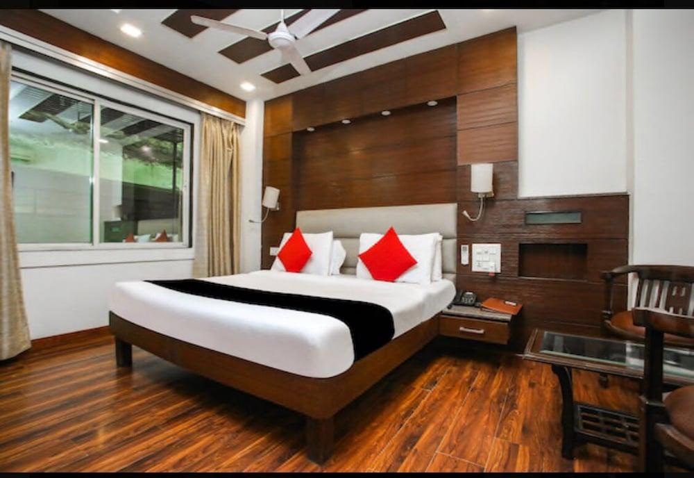 West Yard Hotels