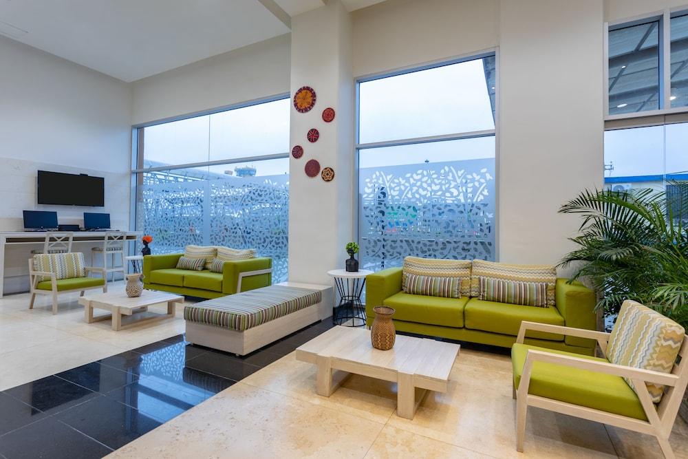 Mia Hotel
