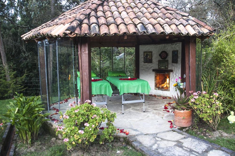 Casa Pernia
