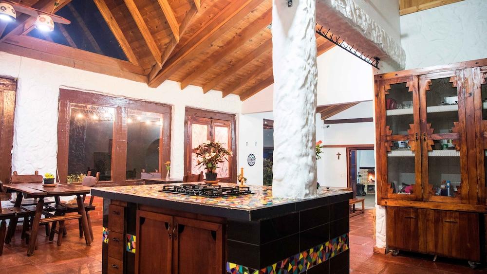 Casa Pernia