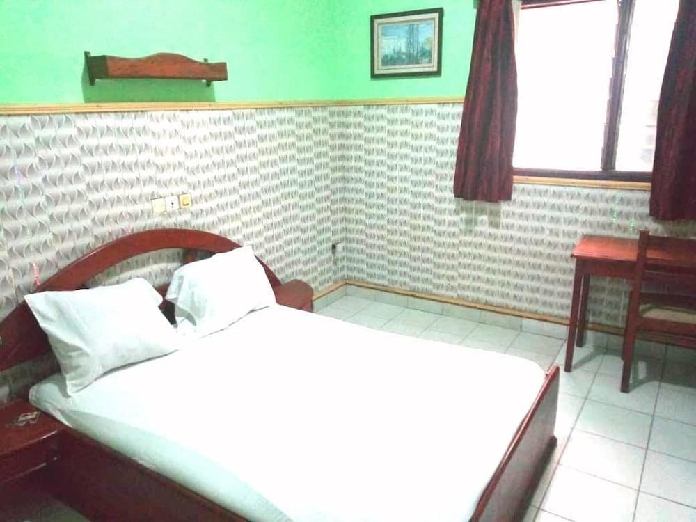 Hotel Mboa